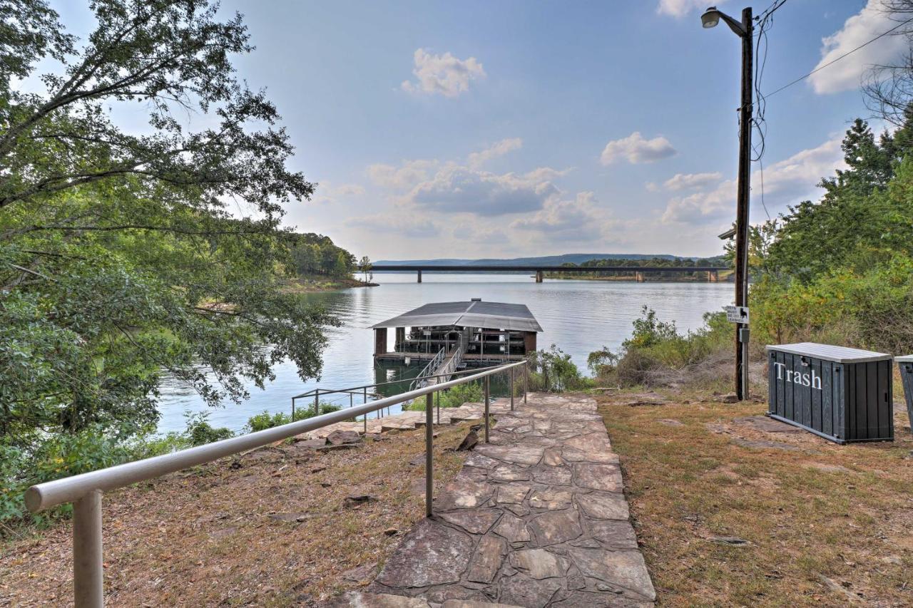 Lakefront Greers Ferry Cabin With Covered Boat Slip! Fairfield Bay Dış mekan fotoğraf
